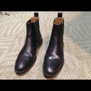 Everlane Chelsea Boots